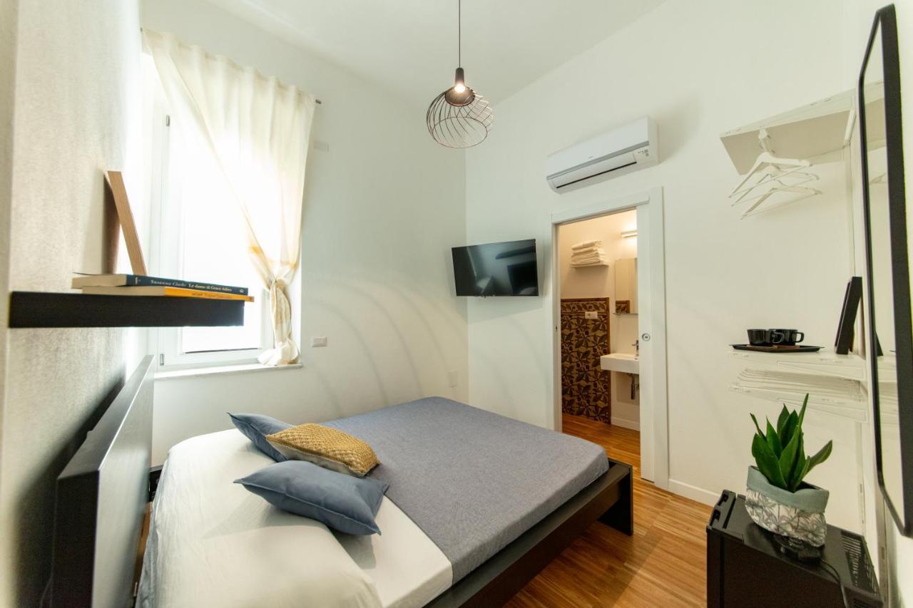 Lele'S Rooms Cagliari Extérieur photo